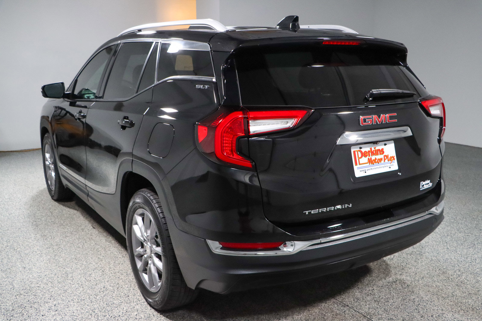 Used 2022 GMC Terrain SLT image 9