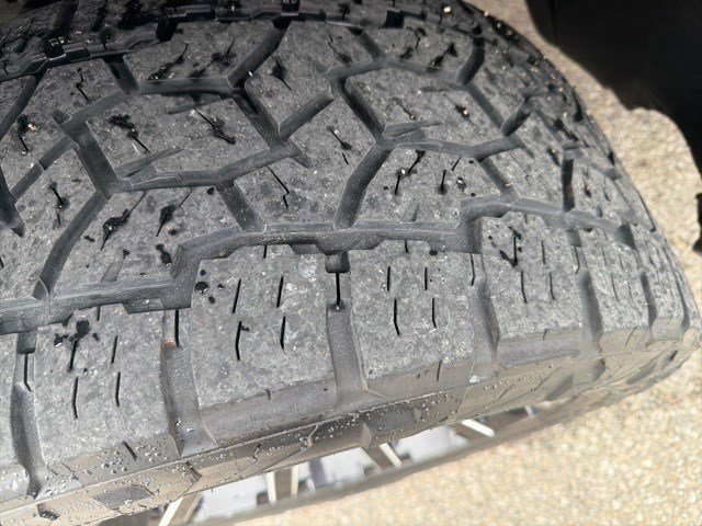 Used 2019 GMC Sierra 1500 AT4 w/ AT4 Premium Package image 9