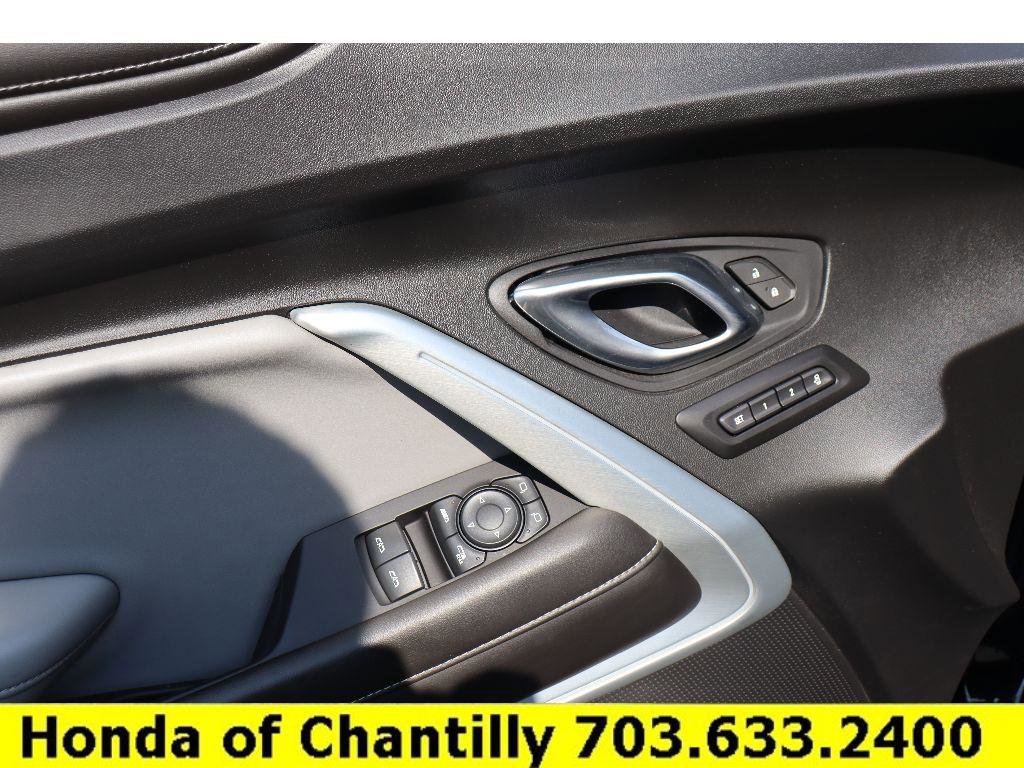 Used 2018 Chevrolet Camaro SS image 22