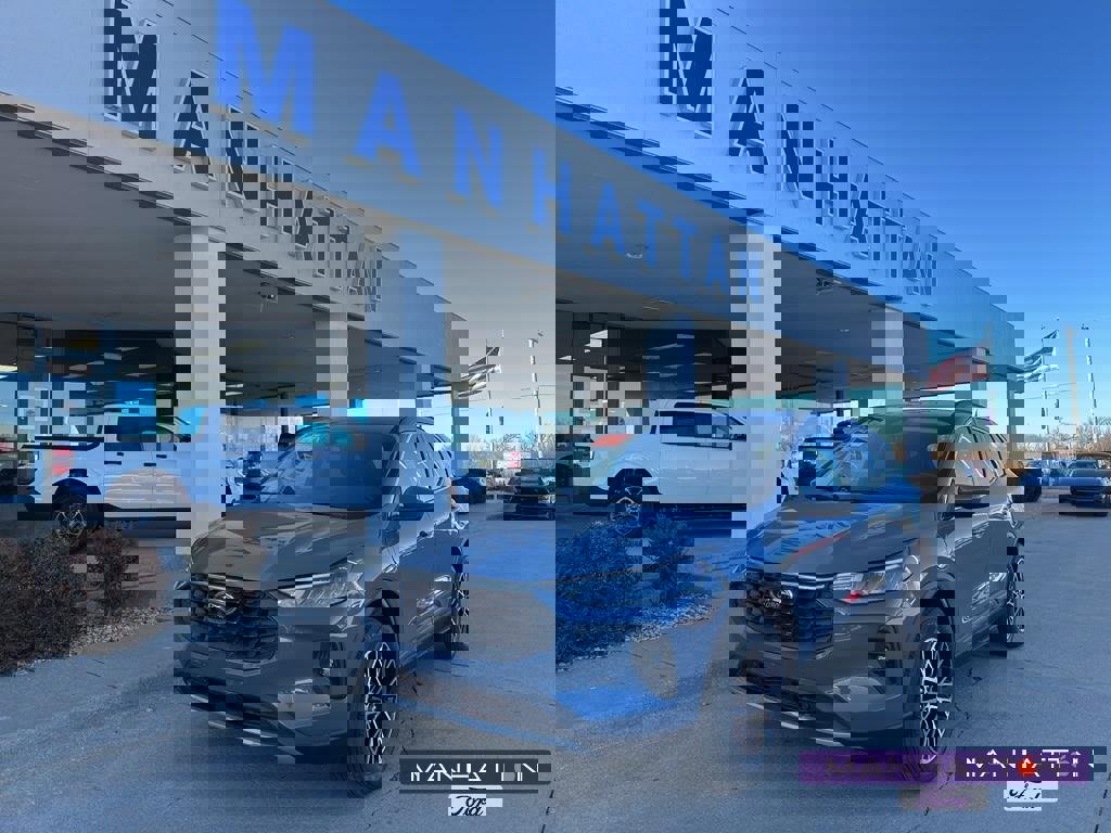 New 2025 Ford Escape SE