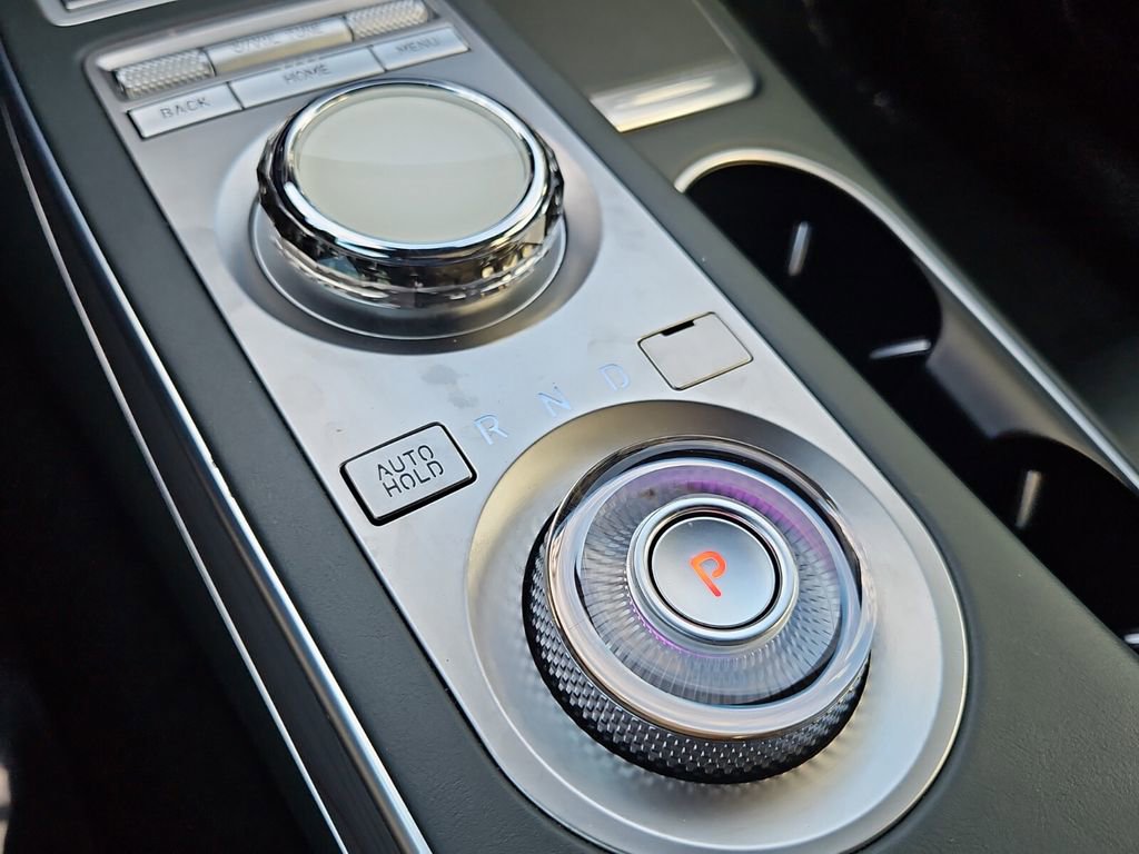 Used 2022 Genesis GV70 2.5T w/ Advanced Package image 22