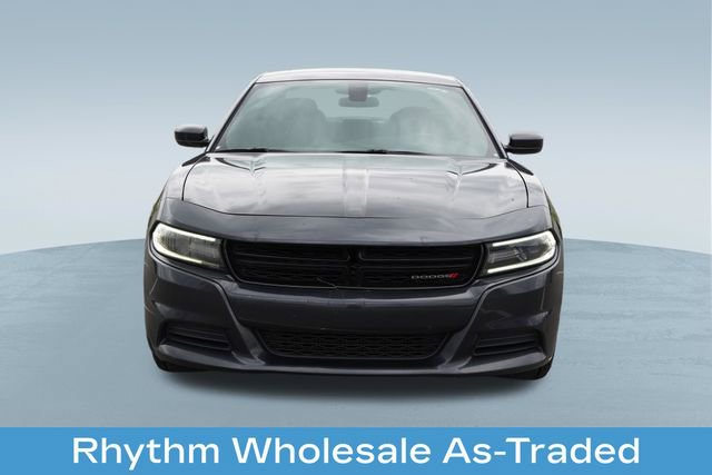 Used 2018 Dodge Charger SXT RWD image 2