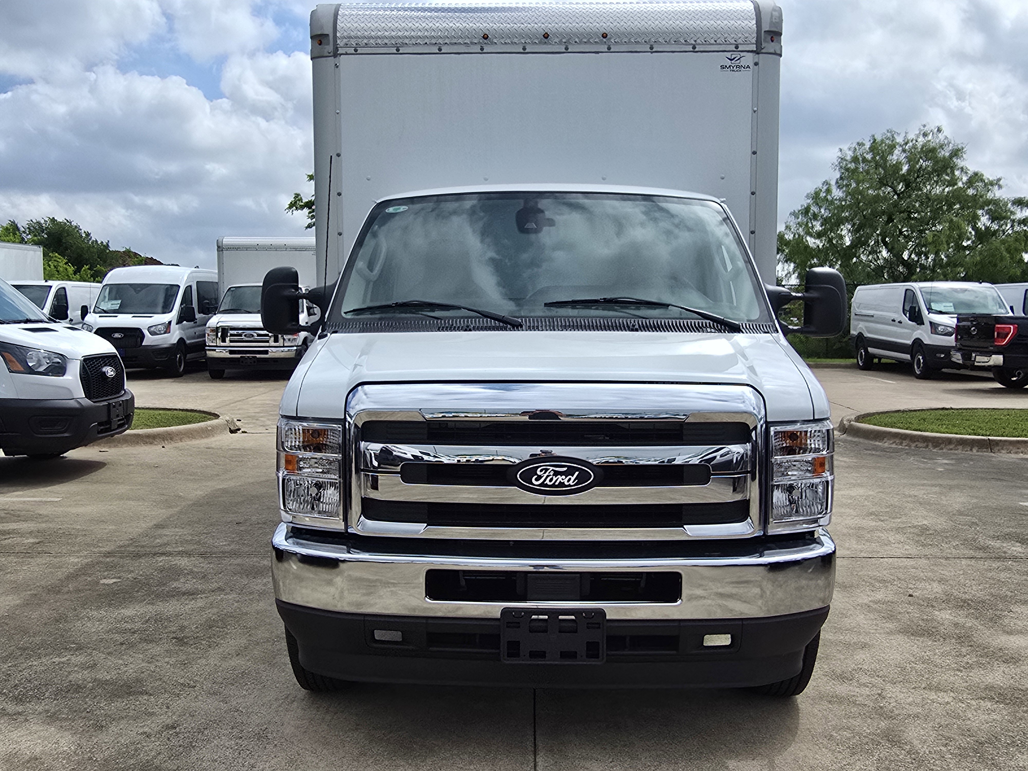 New 2026 Ford E-450 and Econoline 450 Super Duty w/ Power Equipment Group RWD image 2