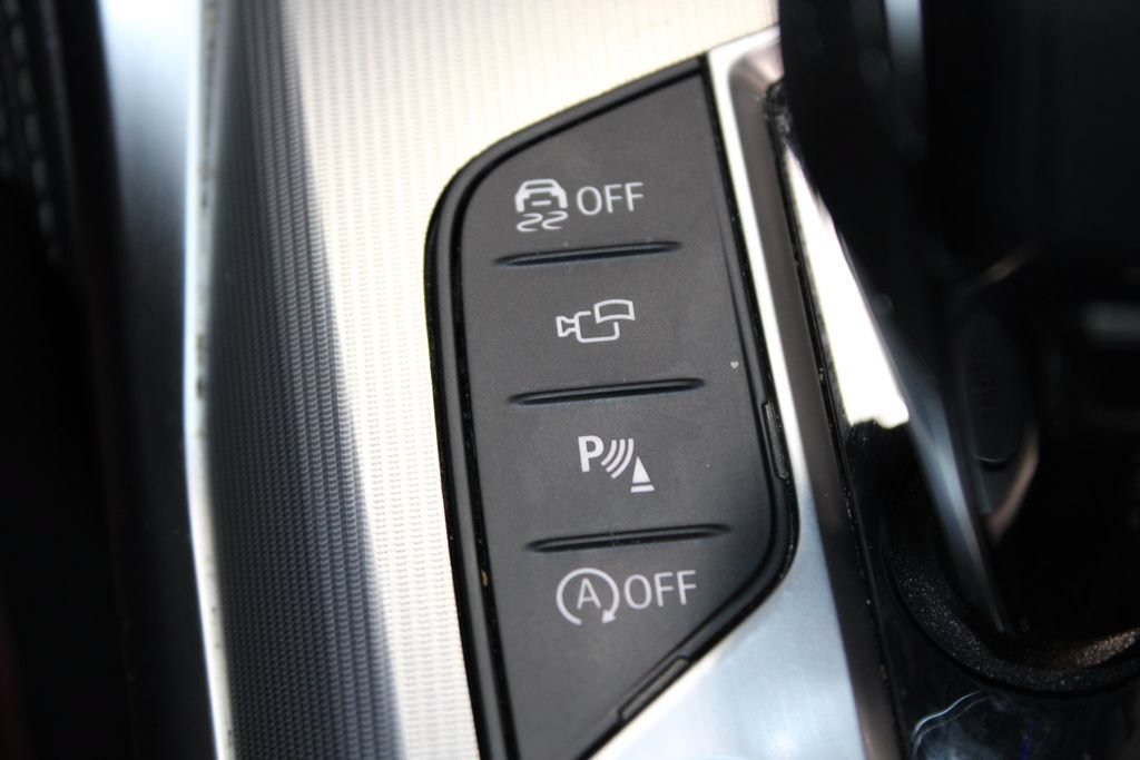 Used 2021 BMW 430i Coupe w/ M Sport Package RWD image 40