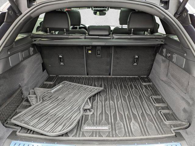 Certified 2026 Land Rover Range Rover Velar Dynamic SE image 6