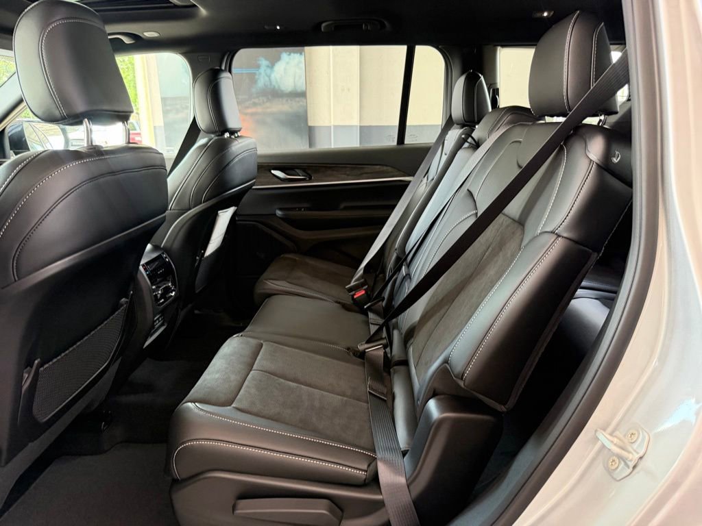 New 2026 Jeep Grand Cherokee L 4WD image 23