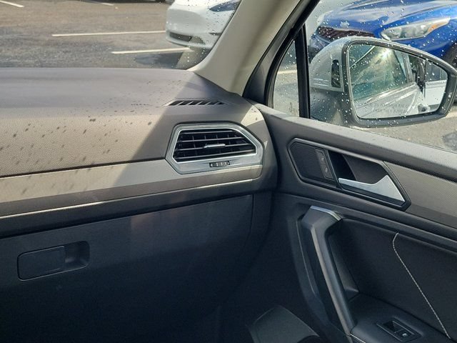 Certified 2023 Volkswagen Tiguan SE AWD/4WD image 4