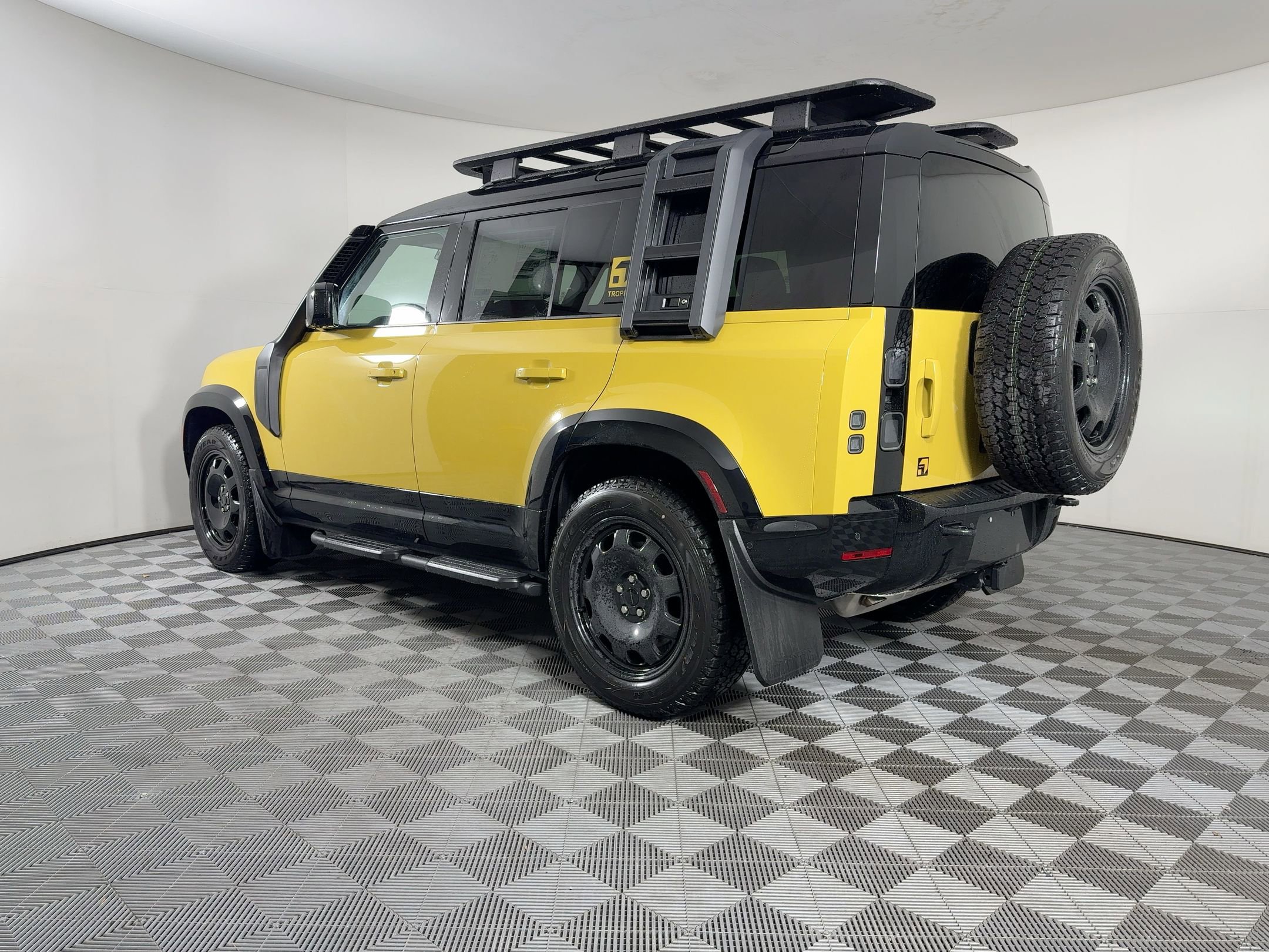 New 2026 Land Rover Defender 110 image 3