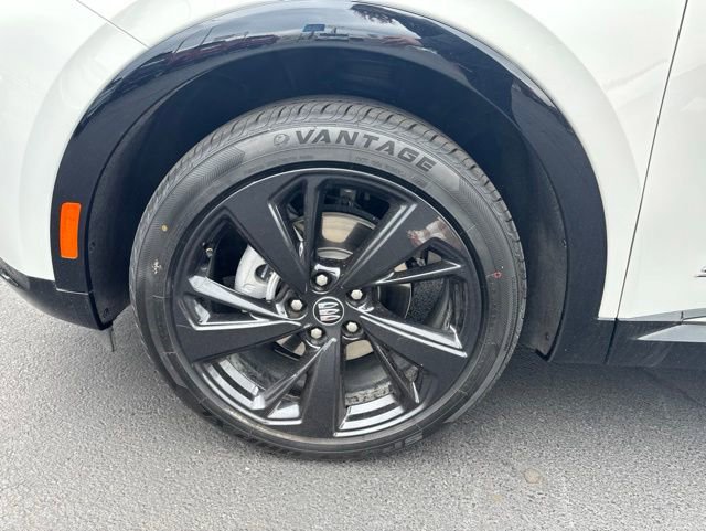Used 2025 Buick Envision Sport Touring AWD/4WD image 23