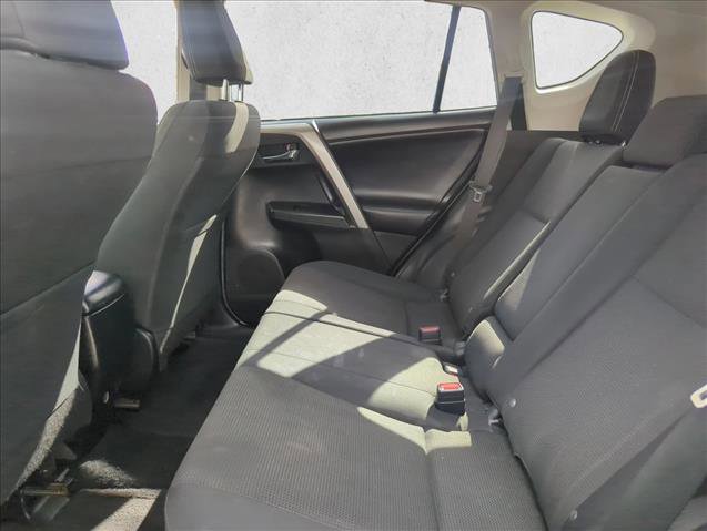 Used 2018 Toyota RAV4 XLE image 17