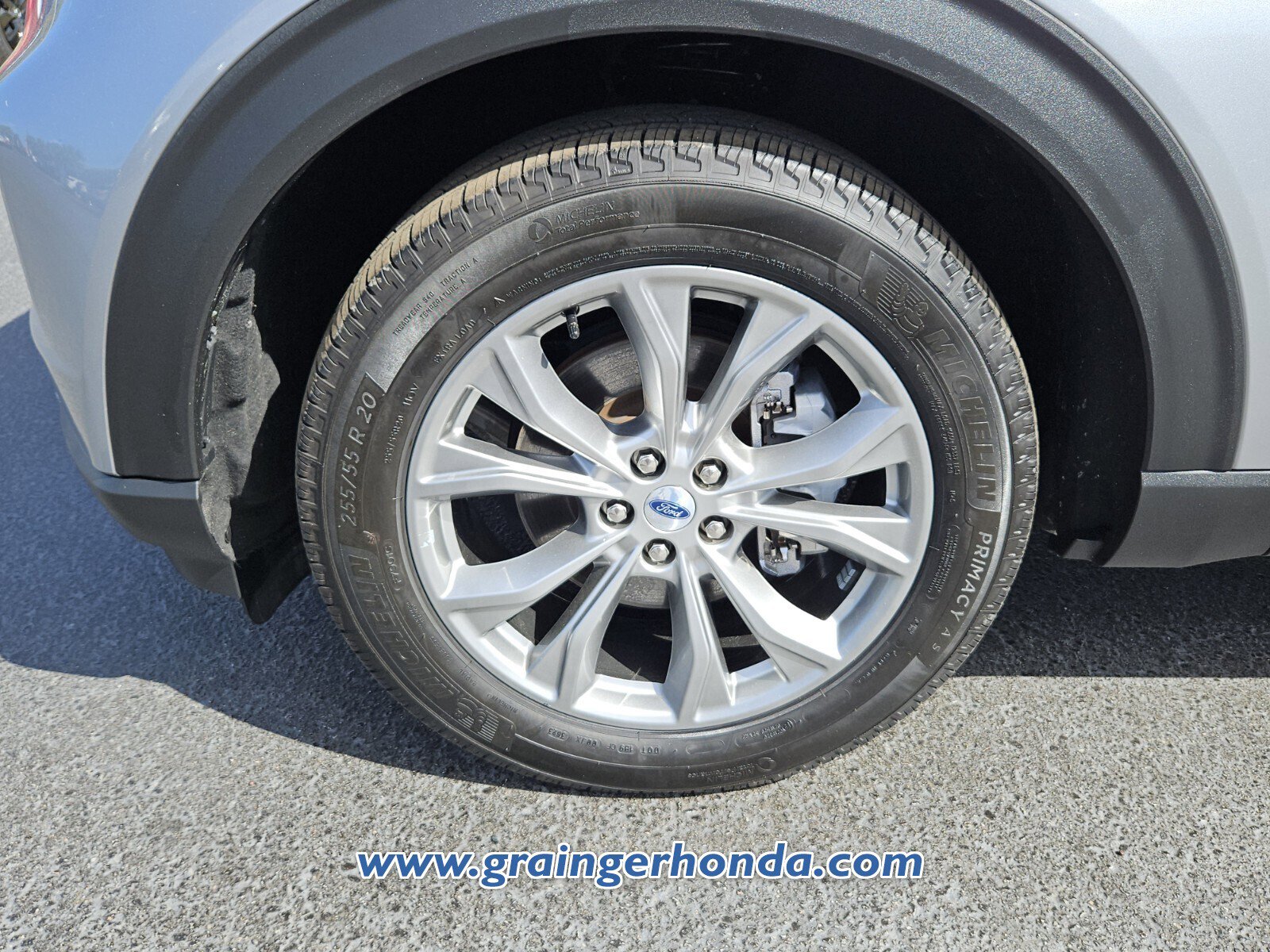 Used 2023 Ford Explorer Limited image 9