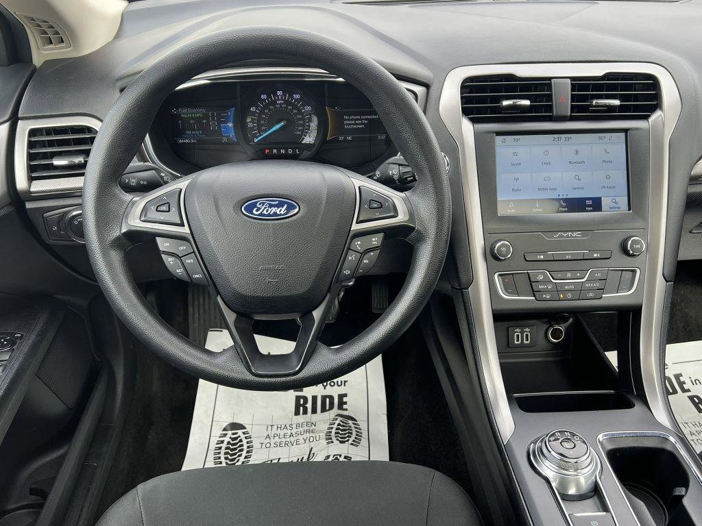 Used 2020 Ford Fusion SE image 9