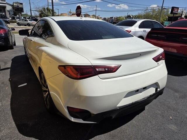 Used 2018 INFINITI Q60 3.0t Luxe w/ Sensory Package 3.0T Luxe RWD image 3