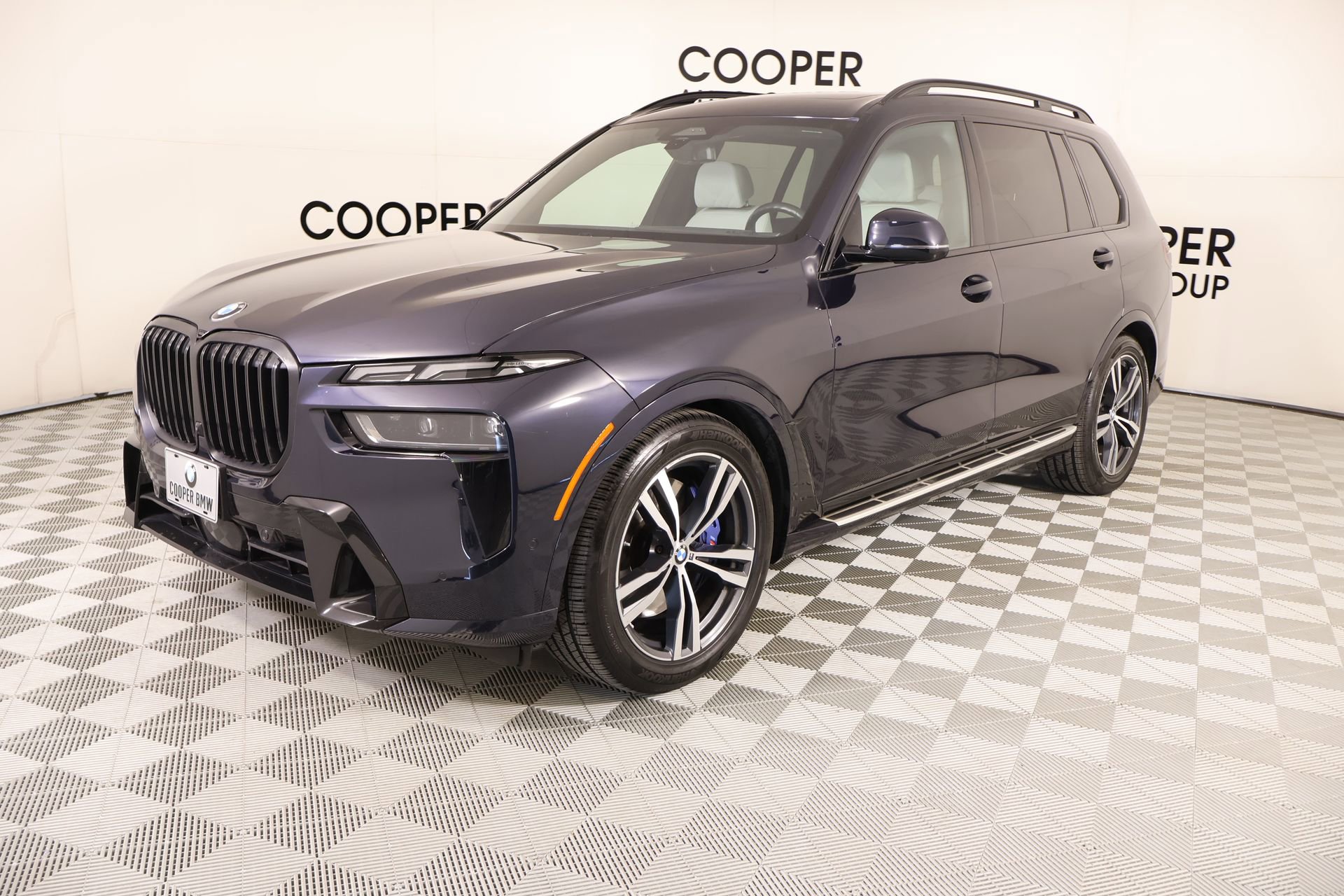 Used 2025 BMW X7 xDrive40i image 10