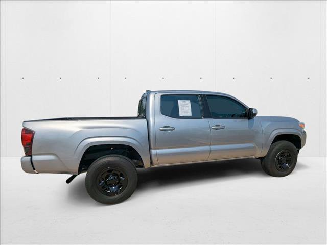 Used 2018 Toyota Tacoma SR image 4