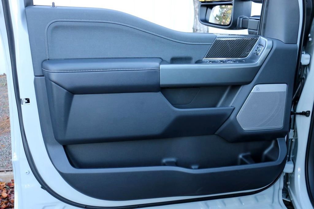 New 2026 Ford F250 Lariat w/ Black Appearance Package image 16