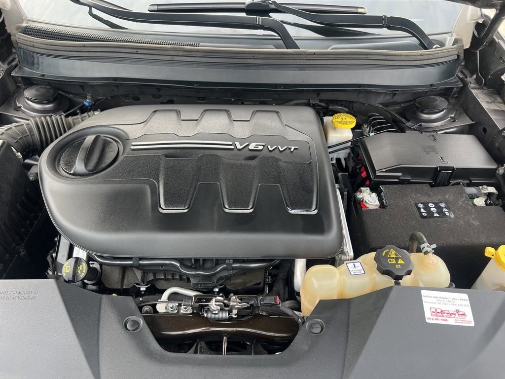 Used 2019 Jeep Cherokee Limited image 29