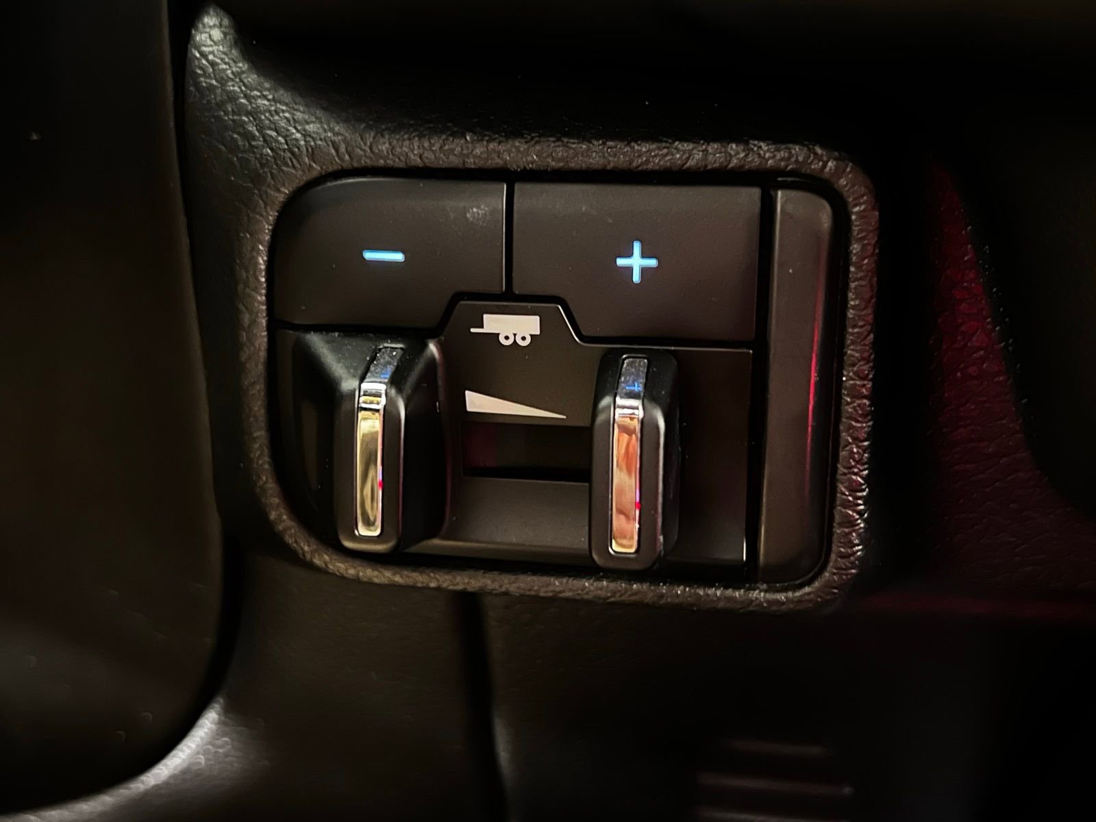 Used 2024 Dodge Durango GT image 24