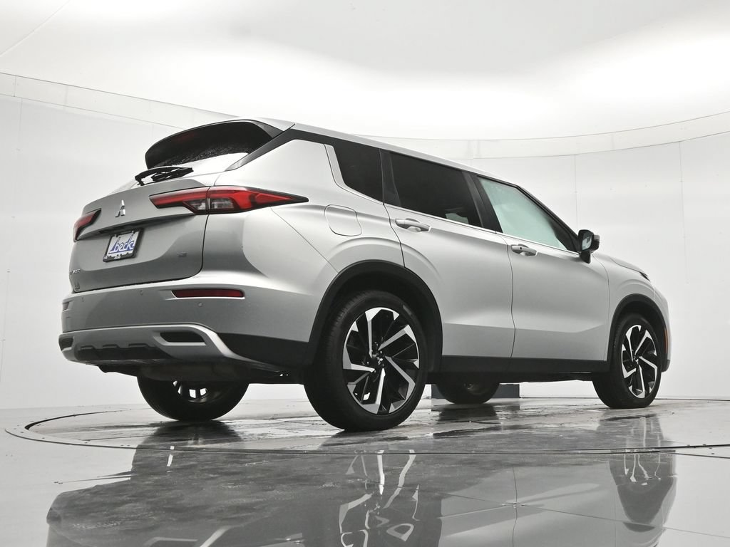 Used 2024 Mitsubishi Outlander SE FWD image 41