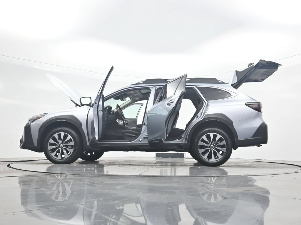Used 2024 Subaru Outback Touring XT AWD/4WD image 43