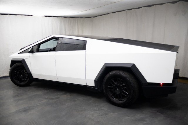 Used 2024 Tesla Cybertruck Cyberbeast AWD/4WD image 5