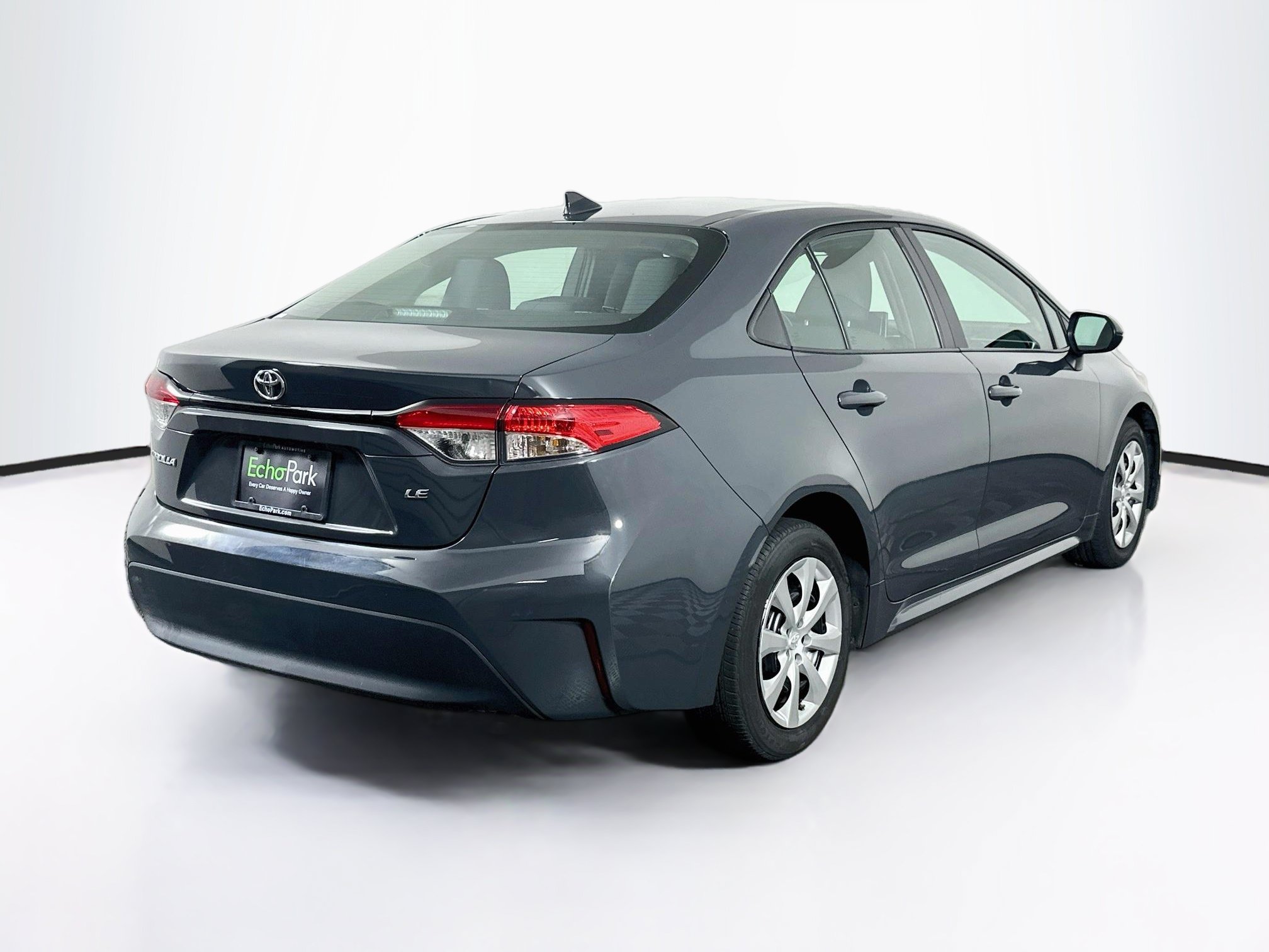 Used 2025 Toyota Corolla LE FWD image 9