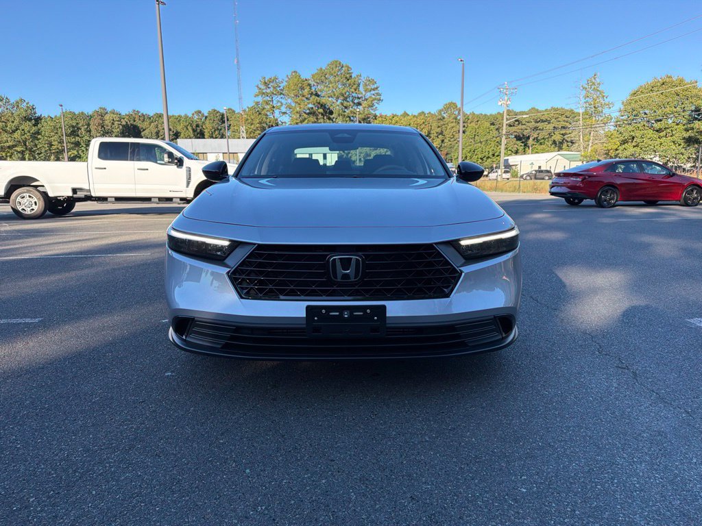 Certified 2025 Honda Accord SE image 3