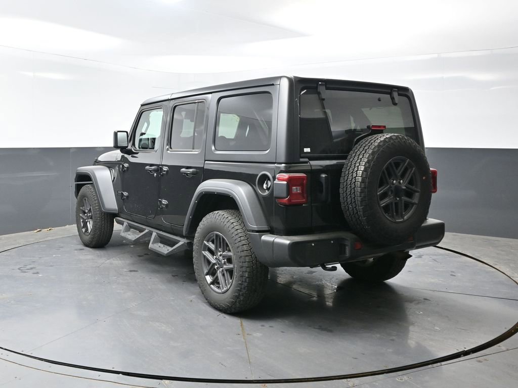 Used 2024 Jeep Wrangler Unlimited Sport AWD/4WD image 11