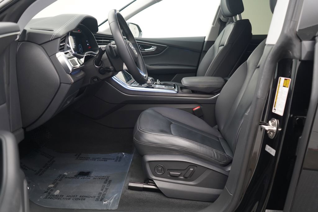 Used 2023 Audi Q8 Premium w/ Convenience Package image 6