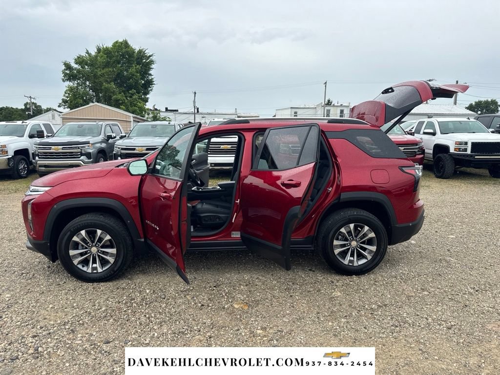Used 2025 Chevrolet Equinox LT w/ Convenience Package II FWD image 26