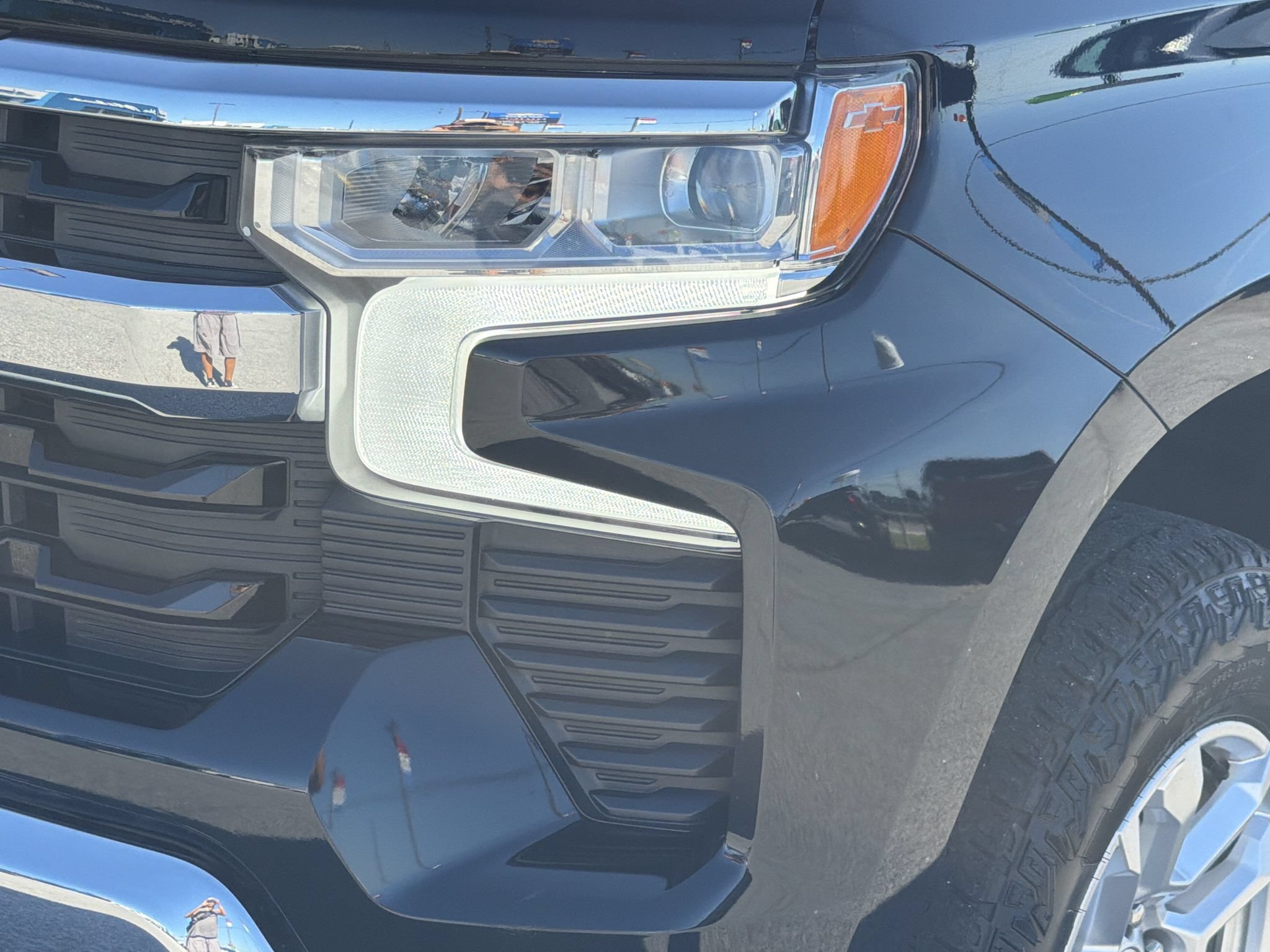 Used 2023 Chevrolet Silverado 1500 LT w/ Z71 Off-Road Package AWD/4WD image 25
