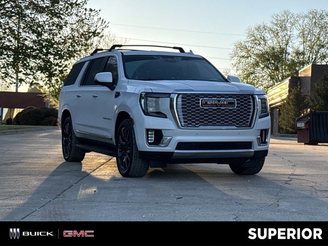 Used 2023 GMC Yukon XL Denali image 1
