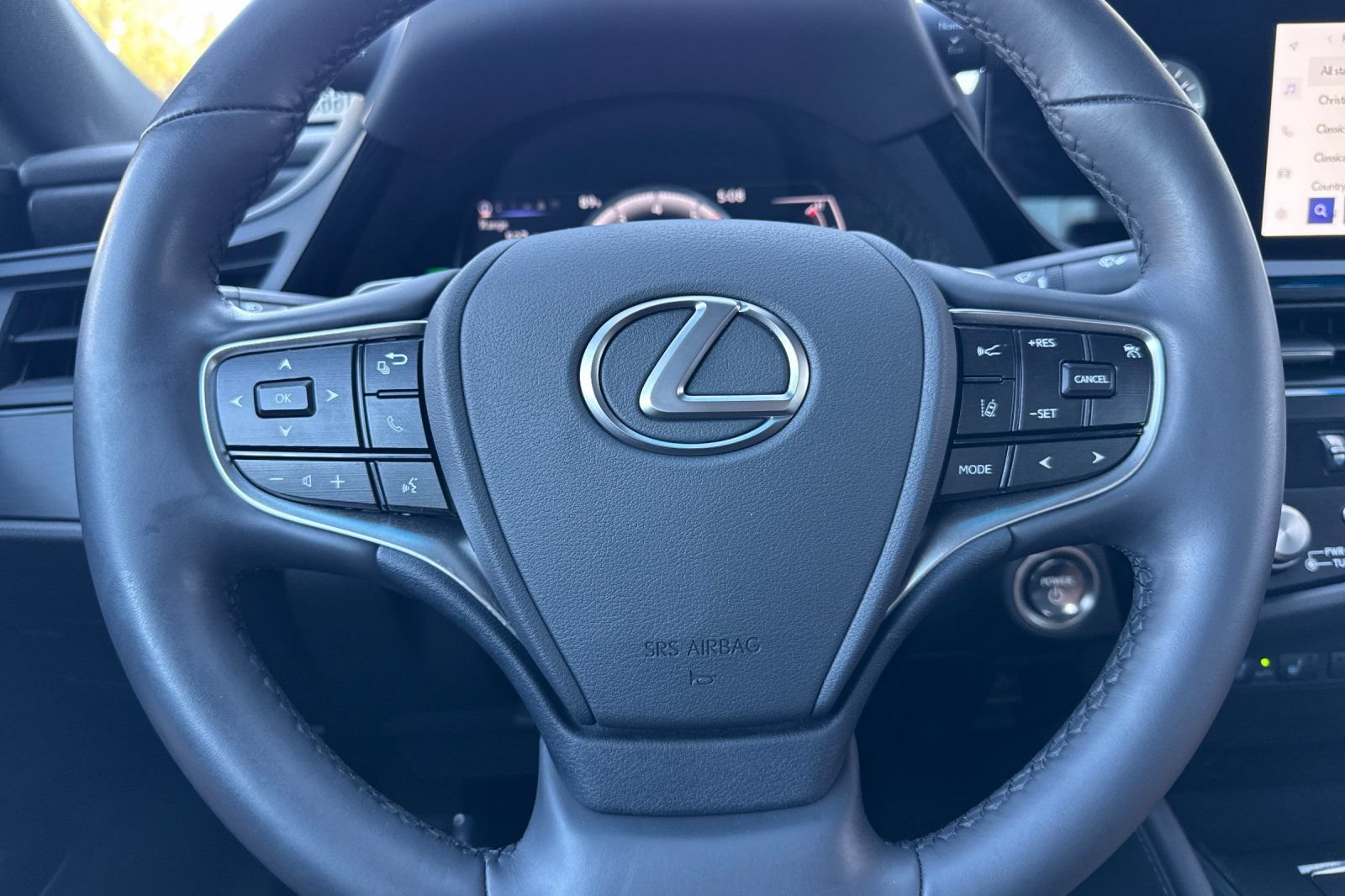 Used 2024 Lexus ES 300h w/ Premium Package FWD image 33