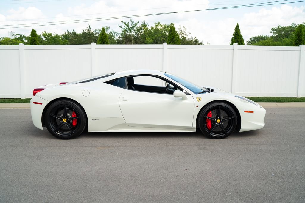 Used 2012 Ferrari 458 Italia Coupe RWD image 2