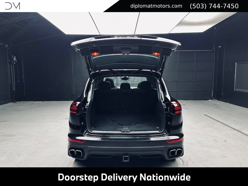 Used 2015 Porsche Cayenne Turbo AWD/4WD image 48