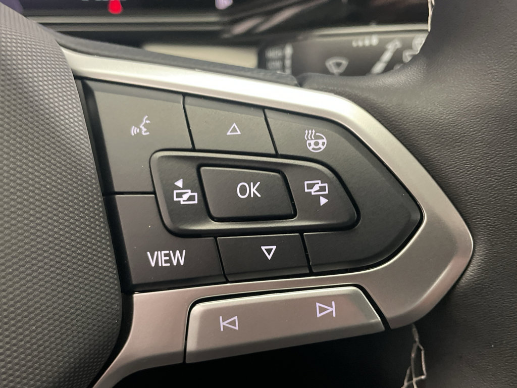 New 2025 Volkswagen Taos S image 15