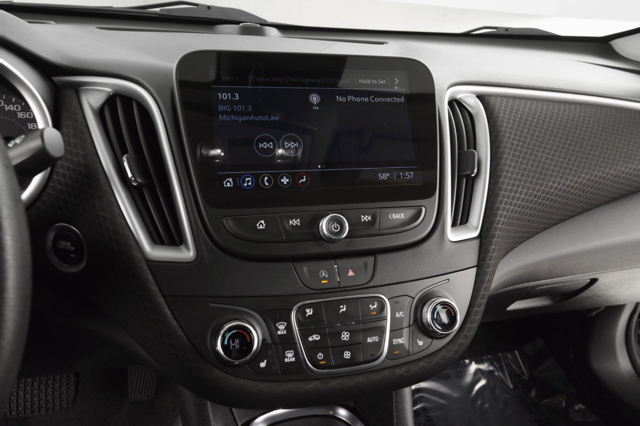 Used 2023 Chevrolet Malibu LT image 35