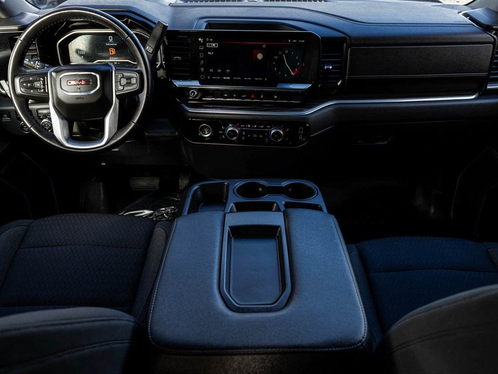 Used 2022 GMC Sierra 1500 Elevation image 28