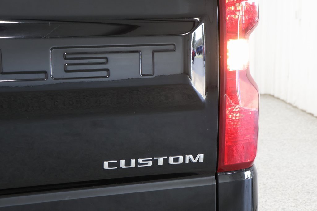 Used 2023 Chevrolet Silverado 1500 Custom image 34