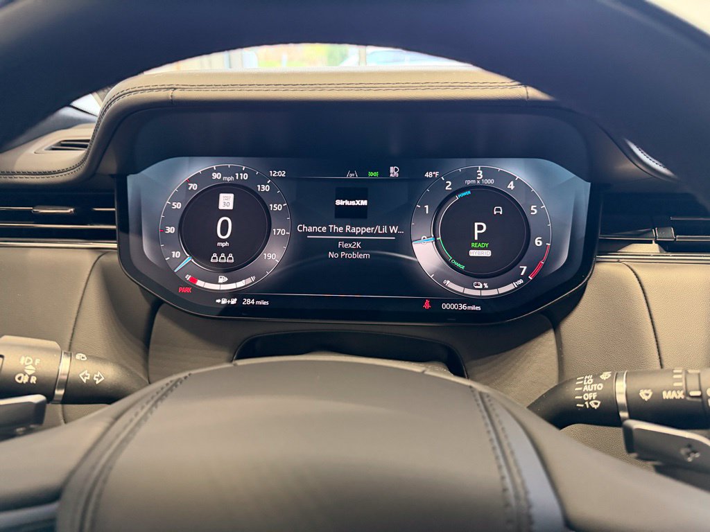 New 2025 Land Rover Range Rover SE AWD/4WD image 17
