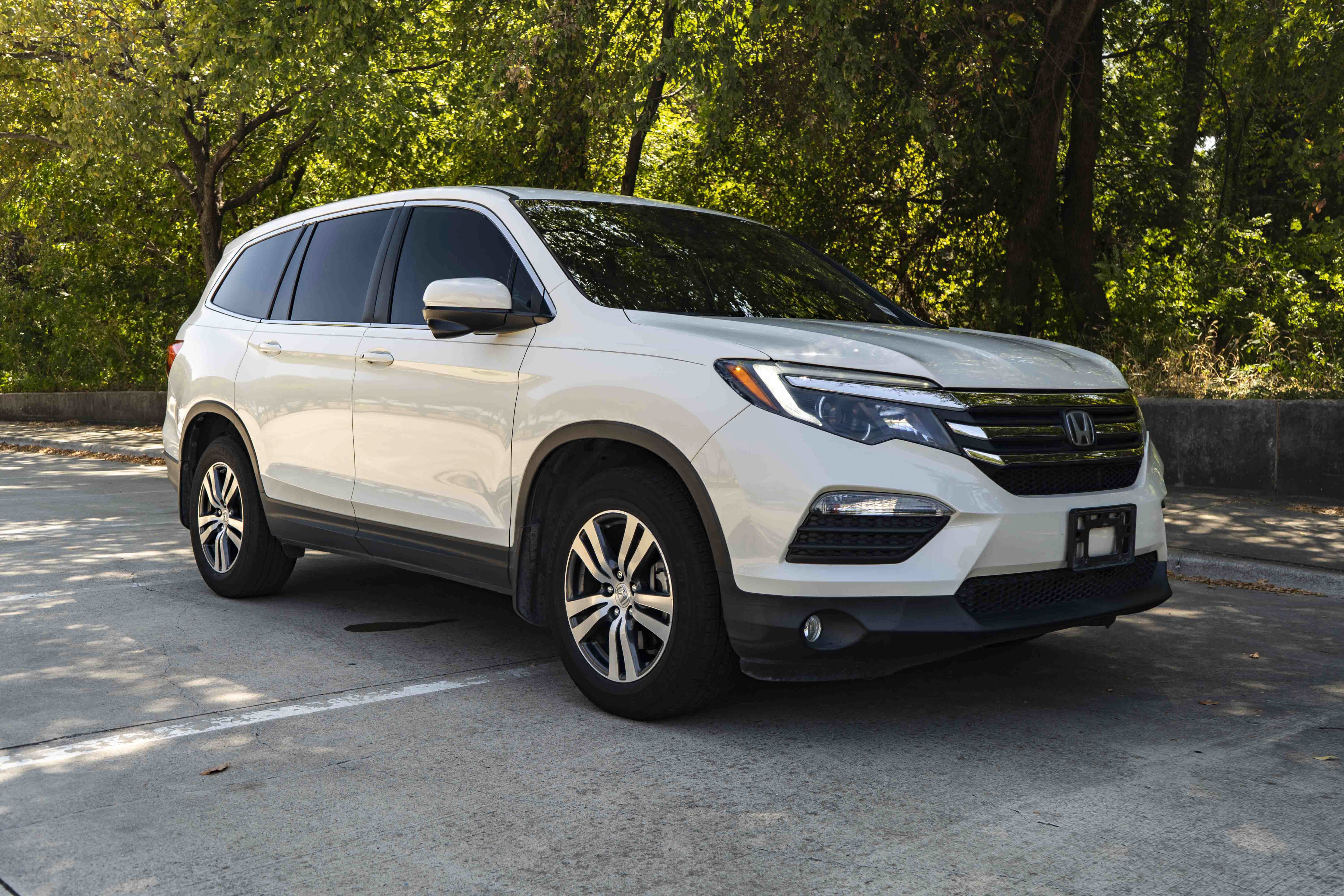 Certified 2017 Honda Pilot EX-L image 2