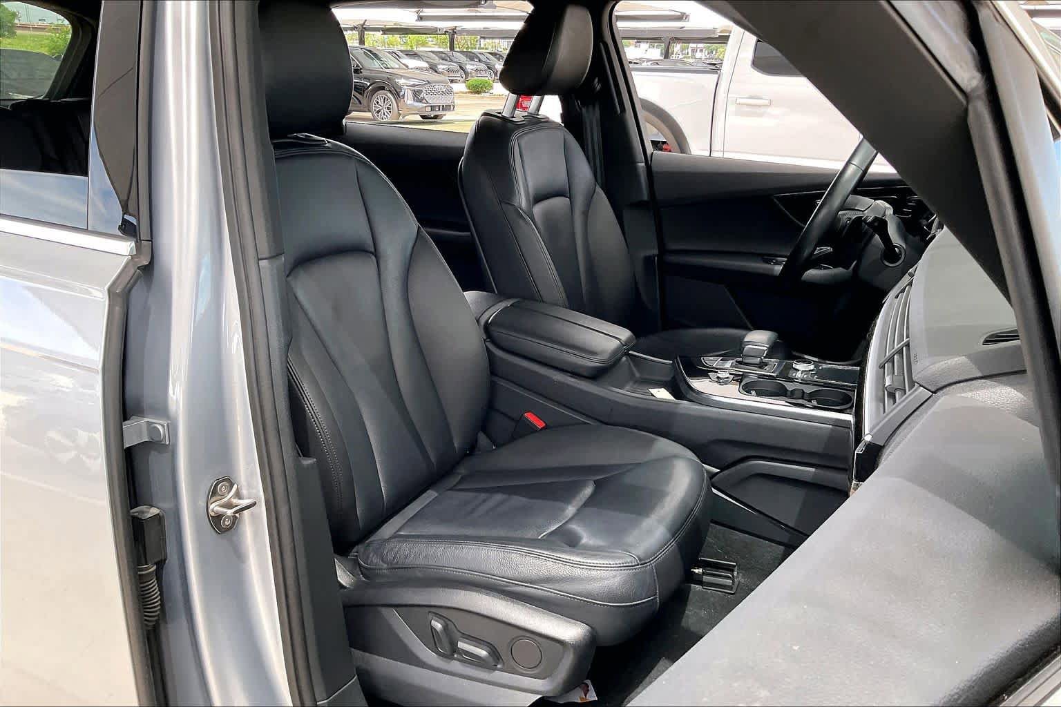 Used 2019 Audi Q7 3.0T Premium Plus w/ Premium Plus Package AWD/4WD image 9