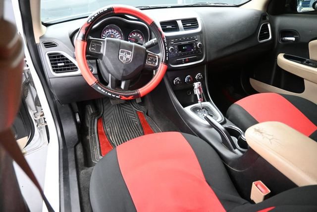 Used 2014 Dodge Avenger SE w/ Sport Appearance Group FWD image 9