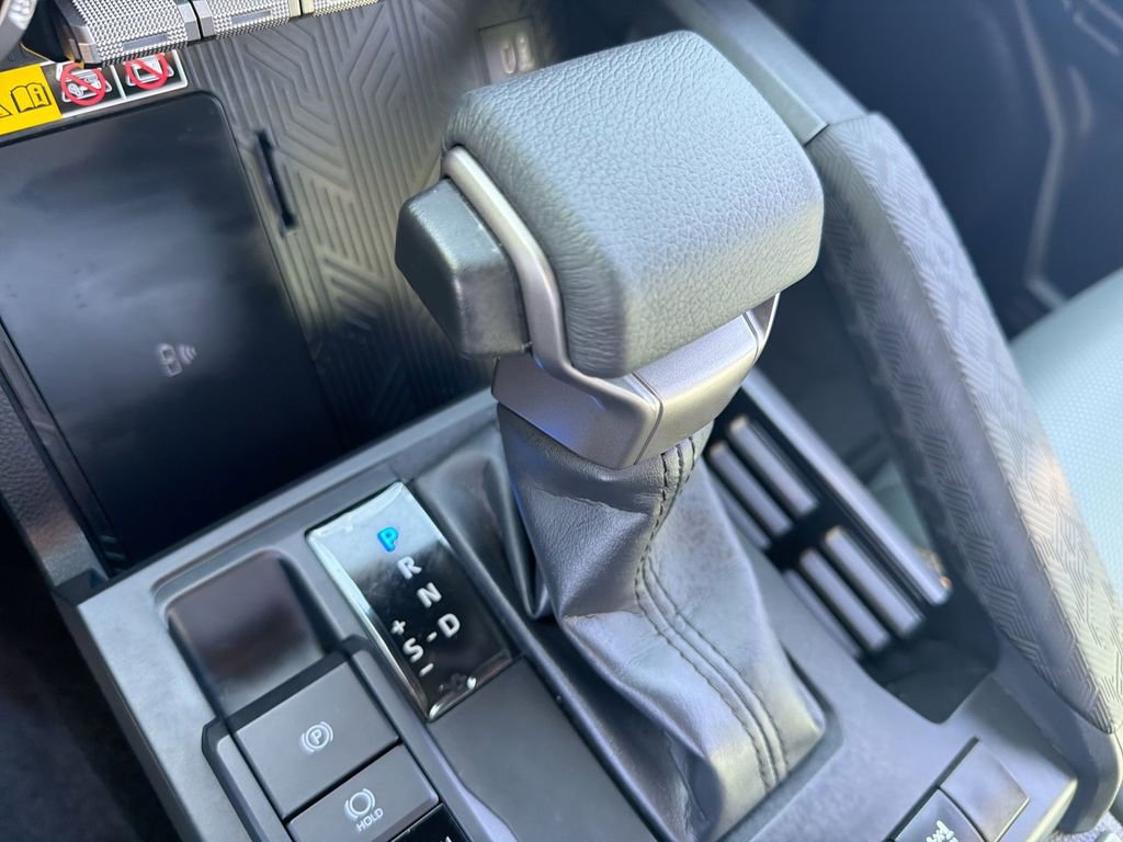 Used 2025 Toyota Tacoma 4x4 Double Cab Hybrid image 21