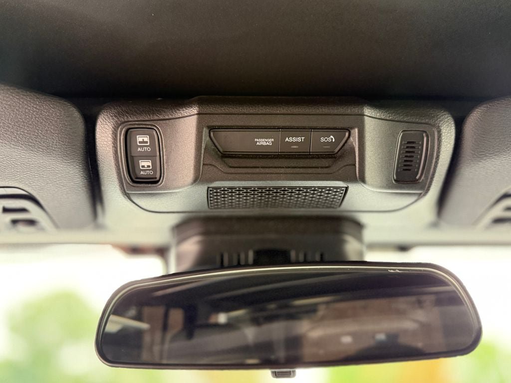 Used 2024 Jeep Wrangler Unlimited Sahara AWD/4WD image 13