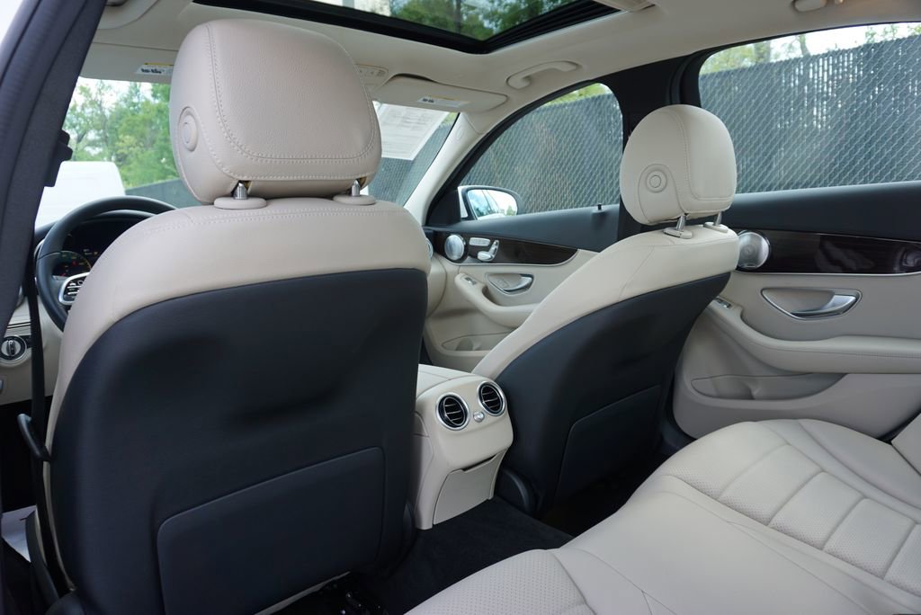 Used 2021 Mercedes-Benz C 300 Sedan image 19