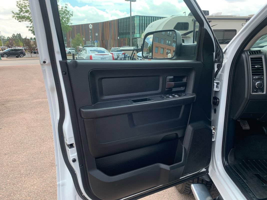 Used 2016 RAM 2500 Tradesman w/ Chrome Appearance Group AWD/4WD image 14