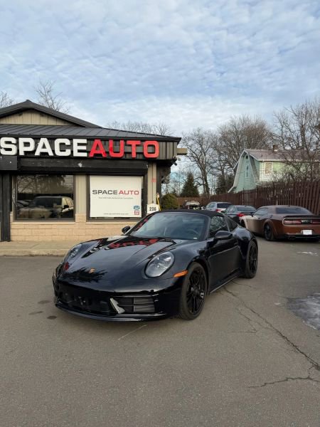 Used 2022 Porsche 911 Targa 4 GTS image 2