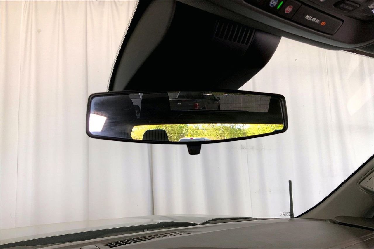 Used 2025 GMC Sierra 1500 Elevation image 17