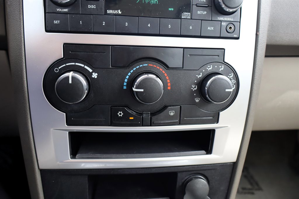 Used 2008 Chrysler 300 Touring RWD image 24